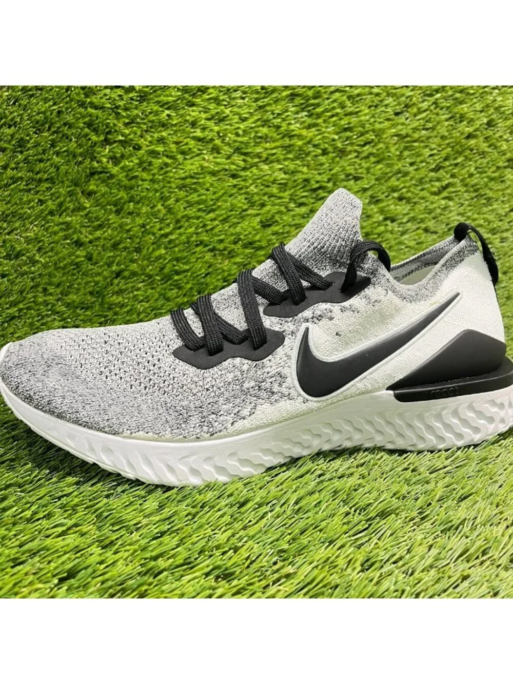 Nike Epic React Flyknit 2 Mens Size 11.5 Gray Black Running Shoes Sneakers